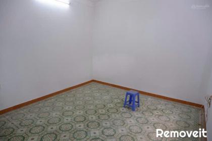 Cho thuê nhà – gần số 221 Đặng Tiến Đông, diện tích 65m x 4 tầng, mặt tiên 5,5m, giá 40 triệu.