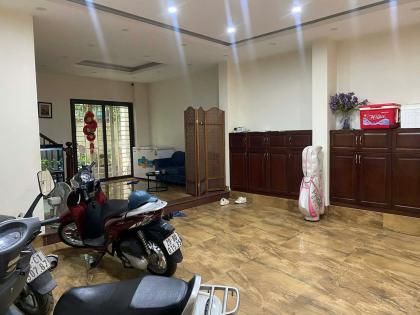 Cho thuê nhà Trần Hữu Tước, Diện tích 87m x 5 tầng, mặt tiền 6m, giá 40 triệu