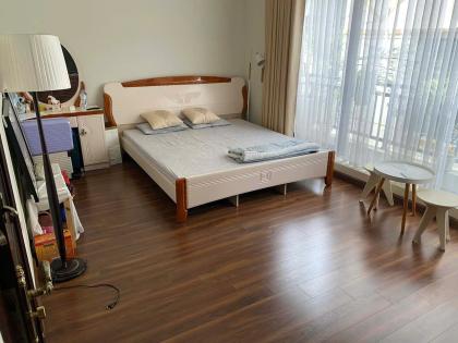 Cho thuê nhà Trần Hữu Tước, Diện tích 87m x 5 tầng, mặt tiền 6m, giá 40 triệu