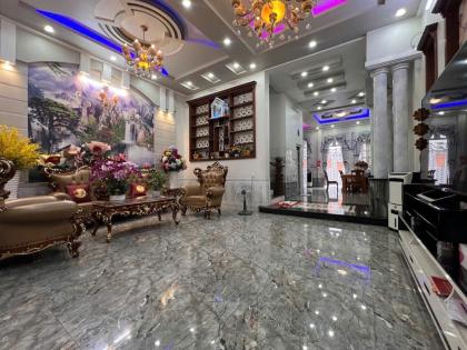 Bán nhà MTKD ngay Metro Hiệp Phú Q12 ngang 6.6m 165m2 3 tầng đẹp vào ở và KD chỉ 17.5 tỷ.