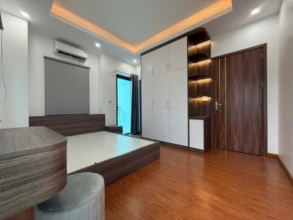 Bán nhà 40m 5T mới lô góc 3 thoáng thang máy full nội thất Thượng Cát, Bắc Từ Liêm