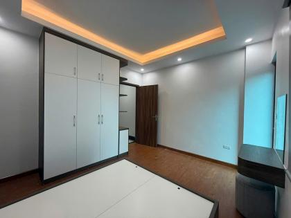 Bán nhà 40m 5T mới lô góc 3 thoáng thang máy full nội thất Thượng Cát, Bắc Từ Liêm