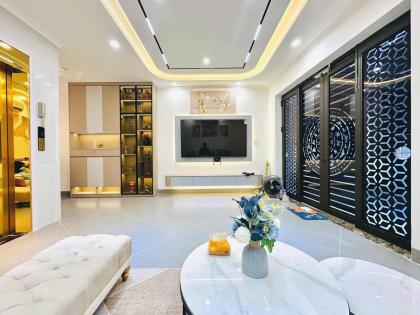 Bán nhà Giảng Võ 40m2 6 tầng thang máy, nhà mới đẹp, gần phố giá 10.8 tỷ