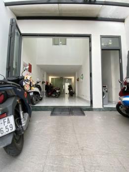 Quận Phú Nhuận - Bán nhà hẻm xe ô tô, TPHCM, gần khu Phan Xìch Long,giá rẻ