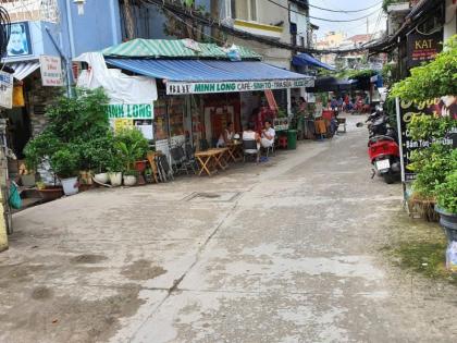 Quận 1 - Bán nhà riêng TPHCM, khu CHDV, gần Chợ Bến Thành, giá rẻ