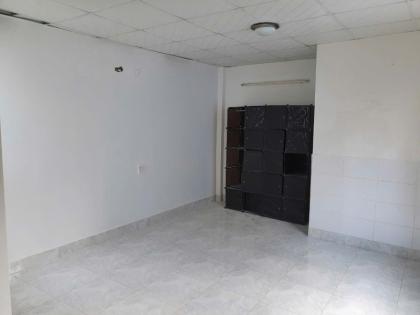 Quận 1 - Bán nhà riêng TPHCM, khu CHDV, gần Chợ Bến Thành, giá rẻ