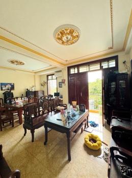 Bán nhà Nguyễn Chí Thanh_ô tô đỗ cửa_ngõ thông phân lô bàn cờ_thoáng sáng ở ngay_55m2