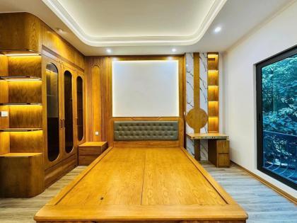 Bán nhà 6 Tầng Thanh Máy, Phố Khương Đình, Ô Tô gần, 55m2, MT 4.5m, 13.5 Tỷ.