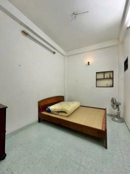 •  BÁN NHÀ Quận 5 - Hẻm sát mặt tiền Trần Hưng Đạo vị trí siêu trung tâm  •  Hẻm 977 Trần Hưng Đạo – Phường 5 – Quận 5