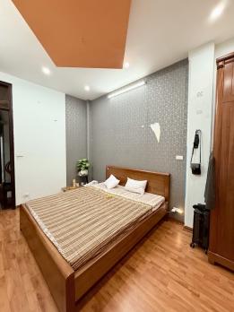 Bán nhà- 20m ra Phố Trường Chinh, Ô Tô tránh, Kinh Doanh, 40m2, 5 Tầng, 16.8 Tỷ.