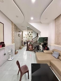 Ở NGAY! Bán Nhà 5 Tầng Cực Đẹp Nguyễn Đình Chiểu, 50m2, Chỉ 8.x Tỷ TL