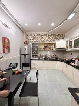 Ở NGAY! Bán Nhà 5 Tầng Cực Đẹp Nguyễn Đình Chiểu, 50m2, Chỉ 8.x Tỷ TL