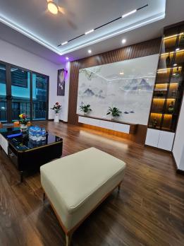 Bán nhà 6 Tầng Phố Bùi Xương Trạch, trước nhà hơn 3m, 34m2, MT 4.3m, 9.3 Tỷ.