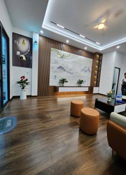 Bán nhà 6 Tầng Phố Bùi Xương Trạch, trước nhà hơn 3m, 34m2, MT 4.3m, 9.3 Tỷ.