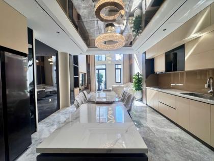 Mặt Phố Nguyễn Đức Cảnh, 3 Ô Tô tránh Vỉa Hè, Lô Góc, 7T TM, 48m2, MT 4.2m, 22 Tỷ.