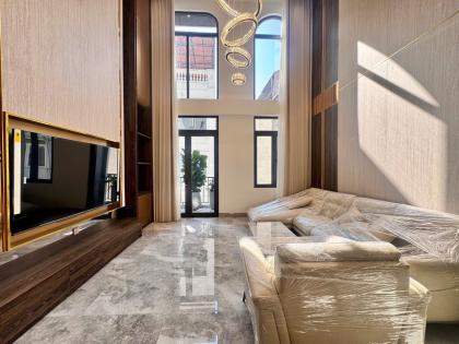 Mặt Phố Nguyễn Đức Cảnh, 3 Ô Tô tránh Vỉa Hè, Lô Góc, 7T TM, 48m2, MT 4.2m, 22 Tỷ.