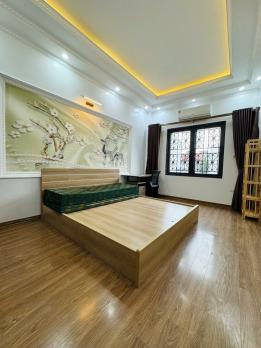 Bán nhà Phố Khương Hạ, trước nhà 3m, Ô Tô gần, 6 tầng, 32m2, MT4m, 9.3 Tỷ.