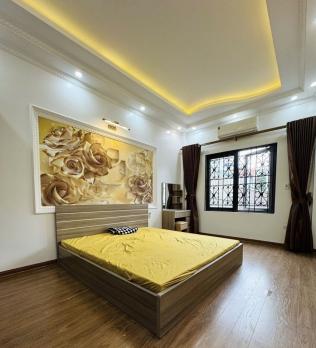 Bán nhà Phố Khương Hạ, trước nhà 3m, Ô Tô gần, 6 tầng, 32m2, MT4m, 9.3 Tỷ.