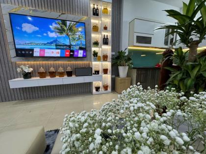 Bán nhà 36m2, Phố Bùi Xương Trạch, 30m Ô Tô dừng đỗ, 5 Tầng, MT 4.3m, 8.2 Tỷ.