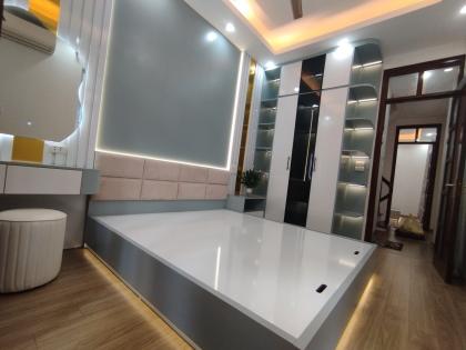 Nhà đẹp - Dân xây Thanh Xuân, Ô Tô gần, Trước nhà 4m, Lô Góc, 37m2, 8.9 Tỷ.