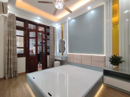 Nhà đẹp - Dân xây Thanh Xuân, Ô Tô gần, Trước nhà 4m, Lô Góc, 37m2, 8.9 Tỷ.