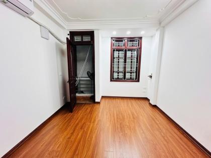 Bán nhà 53m2, 10m ra Phố Vũ Tông Phan, Kinh Doanh, Ô Tô, 2 Thoáng, 12.8 Tỷ.