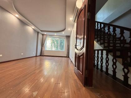 Cho thuê nhà Làng Việt Kiều Châu Âu 70m x 5 tầng 26tr 0903409888