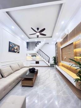 Siêu Phẩm Phố Thịnh Hào 2, Đống Đa 30m ra Phố, 5 Tầng, 35m2, MT 4.3m, 9.3 Tỷ.