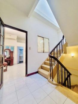 TRƯỜNG SA - QUẬN 3, CƯ DÂN ĐỒNG BỘ, XE HƠI NGỦ NHÀ, 4 LẦU LUNG LINH - AN SINH TUYỆT ĐỈNH.