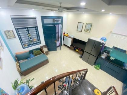 BÁN NHÀ VŨ ĐỨC THẬN VIỆT HƯNG, 2 THOÁNG, Ô TÔ TẬN CỬA, 50M RA PHỐ, TẶNG NỘI THẤT LONG LANH