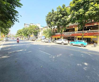 BÁN NHÀ VŨ ĐỨC THẬN VIỆT HƯNG, 2 THOÁNG, Ô TÔ TẬN CỬA, 50M RA PHỐ, TẶNG NỘI THẤT LONG LANH