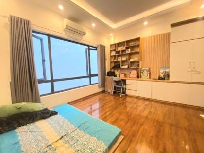 BÁN NHÀ VŨ ĐỨC THẬN VIỆT HƯNG, 2 THOÁNG, Ô TÔ TẬN CỬA, 50M RA PHỐ, TẶNG NỘI THẤT LONG LANH