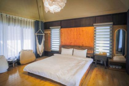 CHO THUÊ VILLA SÂN VƯỜN 10 PHÒNG ĐƯỜNG HÙNG VƯƠNG,P9  ĐÀ LẠT