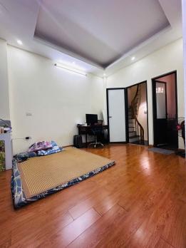 Phân lô Ô Tô vòng quanh, 15m ra Phố Hà Kế Tấn - Ô chờ Thang Máy, 35m2, 12.2 Tỷ.