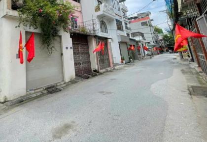 BÁN NHÀ NGUYỄN LAM, PHÚC ĐỒNG, KINH DOANH, GA RA Ô TÔ, THANG MÁY, NỘI THẤT XỊN, GIÁ HỜI