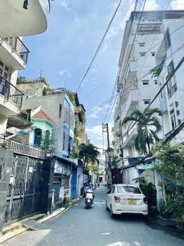 Ở NGAY! Bán Nhà Đẹp 4 Tầng Hẻm Xe Hơi CMT8, 46m2, Chỉ 8.1 Tỷ TL