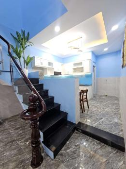 NHÀ 2 TẦNG 47M2, SÁT BÊN NGÃ TƯ NGUYỄN ẢNH THỦ VÀ TÔ KÝ. CHỦ XÂY TÂM HUYẾT, TRUNG MỸ TÂY, QUẬN 12.