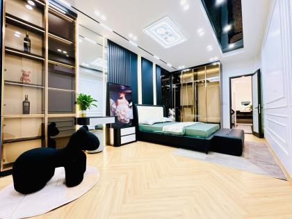 ????????Sát phố, Ngõ thông Trần Duy Hưng 48m 6T Thang máy, KD, chỉ 16.98 tỷ TT Cầu Giấy.