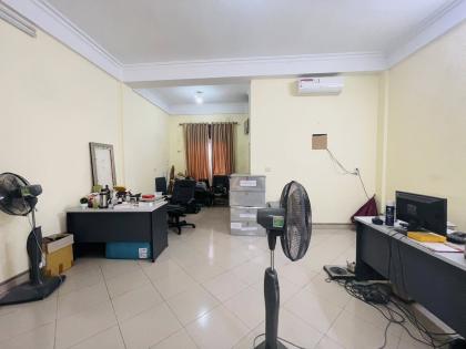 Bán Nhà P/Lô Ô Tô Tránh Hoàng Quốc Việt Cầu Giấy 80m2-4T 2MT 19 Tỷ Có Thương Lượng.