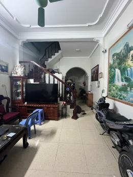 Bán nhà 10m ra Ô Tô, Định Công Hạ - Hoàng Mai, Gần Hồ, 34m2, 4T, 5.5 Tỷ- Sổ vuông đẹp