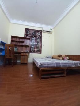 Bán nhà 10m ra Ô Tô, Định Công Hạ - Hoàng Mai, Gần Hồ, 34m2, 4T, 5.5 Tỷ- Sổ vuông đẹp