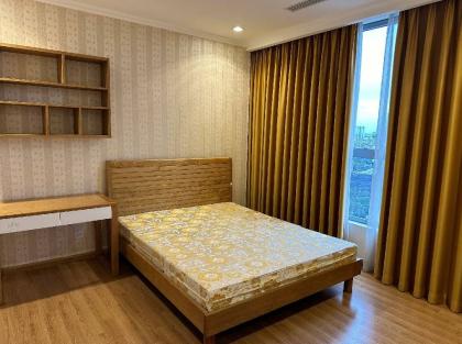 Bán CHCC Vinhomes Nguyễn Chí Thanh_lô góc đón nắng_cực hiếm nhà bán_129m2_giá chào 19 tỷ