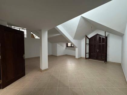 Bán Nhà P/Lô Ô Tô Tránh Đường Bưởi Ba Đình 72/90m2-5T 2MT15m Vỉa Hè 31,5 Tỷ Có Thương Lượng.