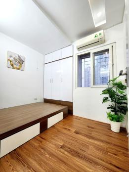 Bán căn hộ chung cư phố Cự Lộc, Thanh Xuân, nhà đẹp full nội thất, ban công thoáng, ngõ rộng