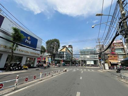 Vị trí siêu đẹp view GÓC ngang 6m 150m2 4 lầu mặt tiền KD Lê Văn Thọ ngay Làng Hoa 31 tỷ.