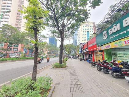 Cho thuê nhà Mặt Phố Láng Hạ vỉa hè, kinh doanh, 60m2, 4 Tầng, MT4.2m, 42 Triệu