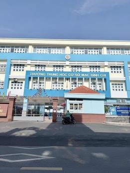 XE HƠI ĐỖ CỬA, 40M2 TRỆT LẦU CHẮC CHẮN, BÊN HÔNG CV LÊ THỊ RIÊNG - 1 BƯỚC SANG QUẬN 10.