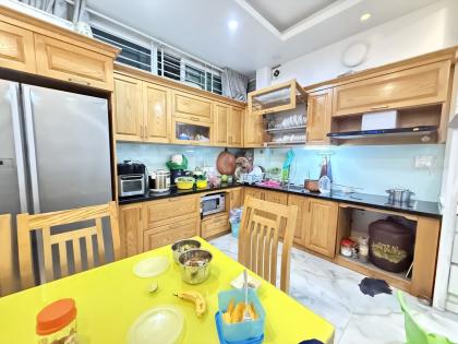 Bán nhà 6 tầng Lô Góc - Lương Thế Vinh Thanh Xuân, Ô Tô vào nhà, KD, 41/47m2, 13.6 Tỷ.