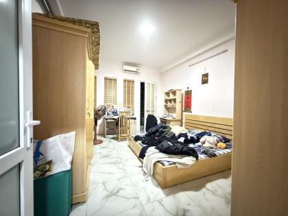 Bán nhà 6 tầng Lô Góc - Lương Thế Vinh Thanh Xuân, Ô Tô vào nhà, KD, 41/47m2, 13.6 Tỷ.