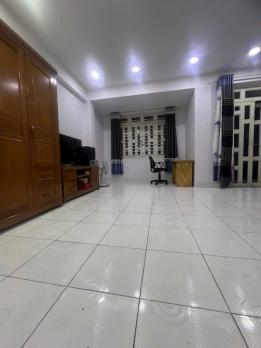 NHÀ MẶT TIỀN TÔ KÝ 6, HÓC MÔN VỊ TRÍ ĐẸP NHÀ TRỆT 4 LẦU THANG MÁY CHỈ 11.5 TỶ!